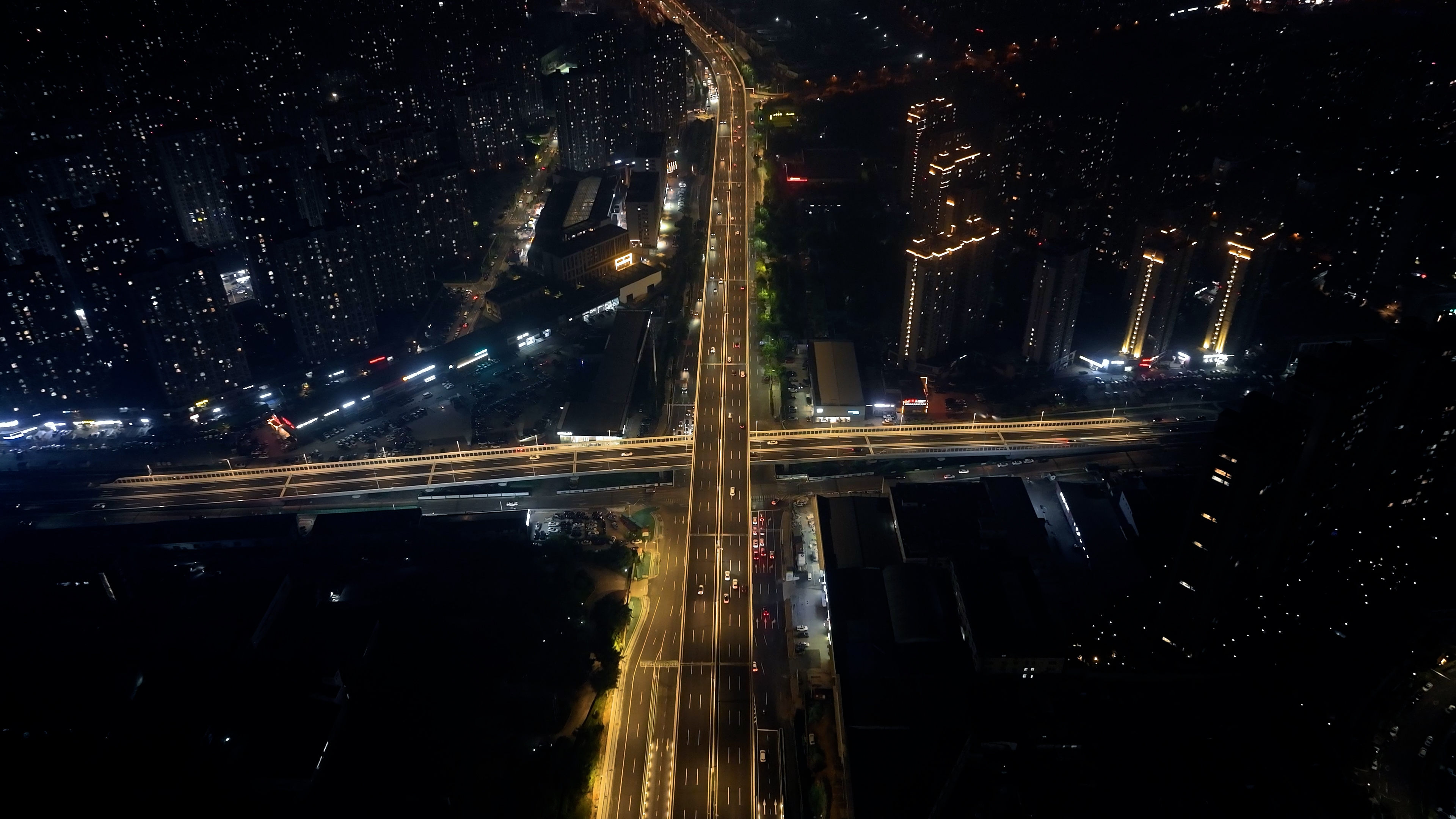 長(zhǎng)沙路、金水路跨線橋正式建成通車(chē)
